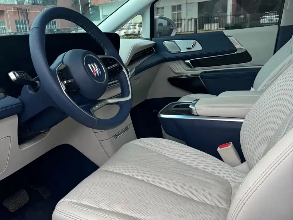 Century 2.0 T 6-seat Heritage