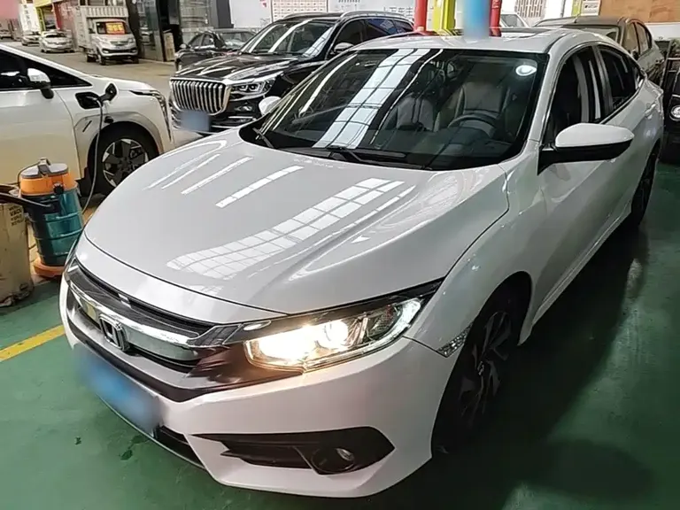Honda Civic 220 TURBO CVT Luxury