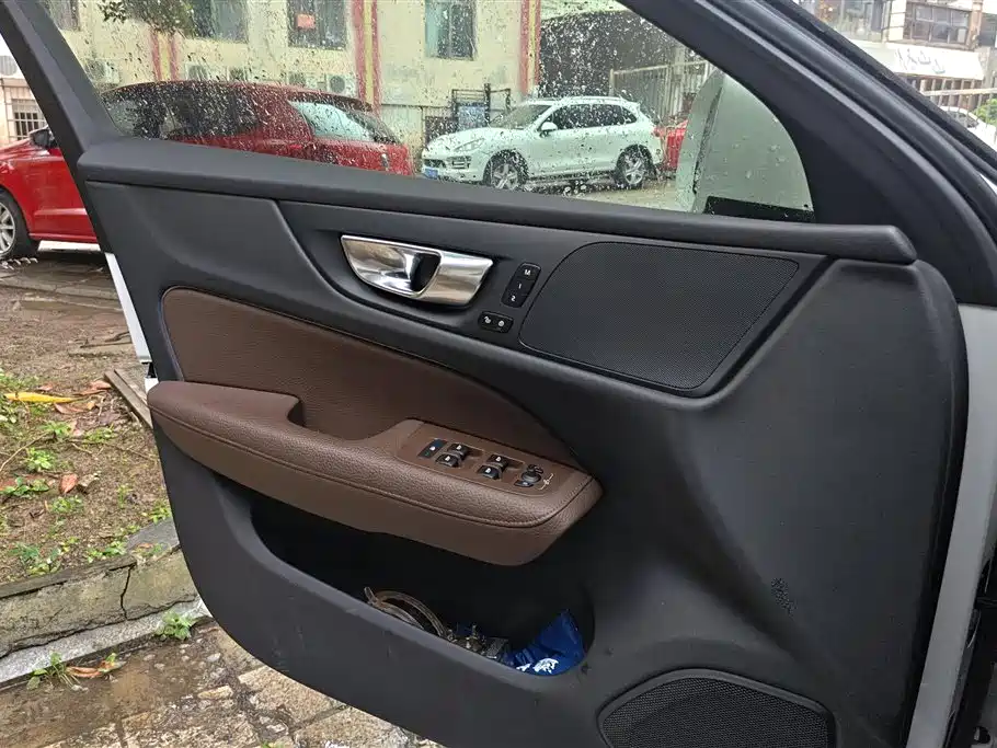 Volvo S60 B4 Smart Ease Luxury