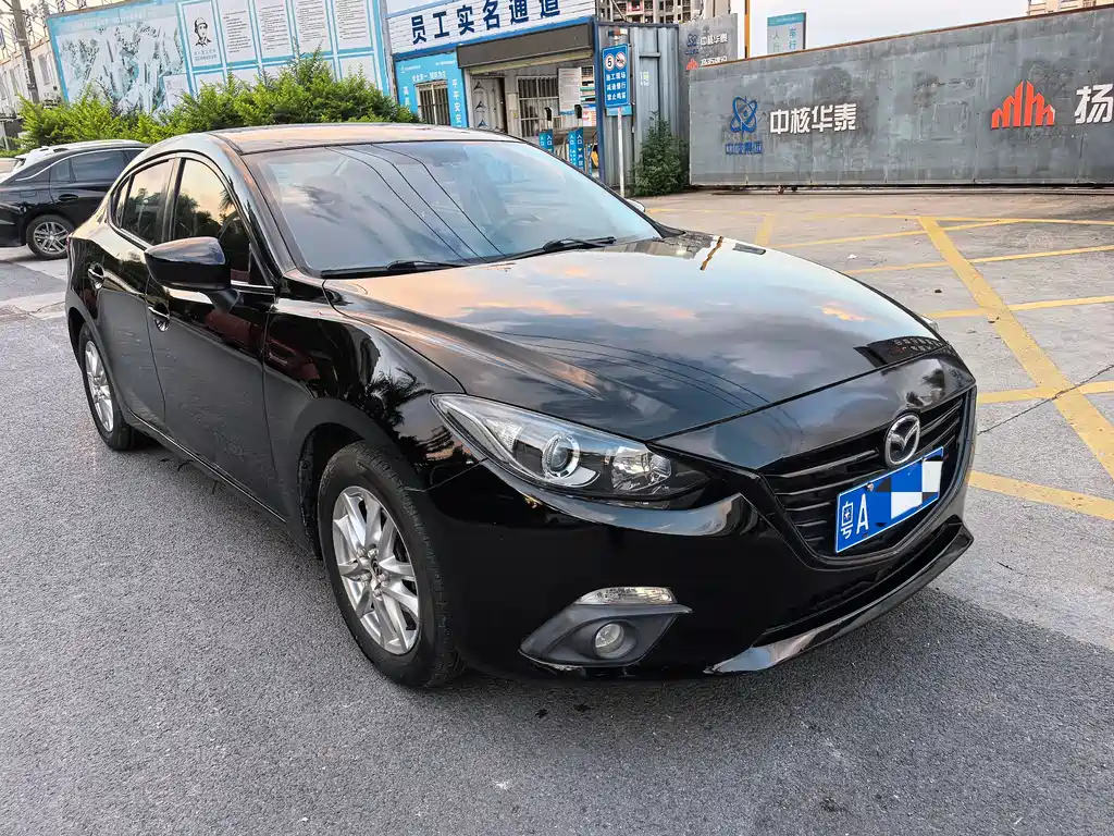 Mazda 3 Axela Sedan 1.5 L Auto Comfort