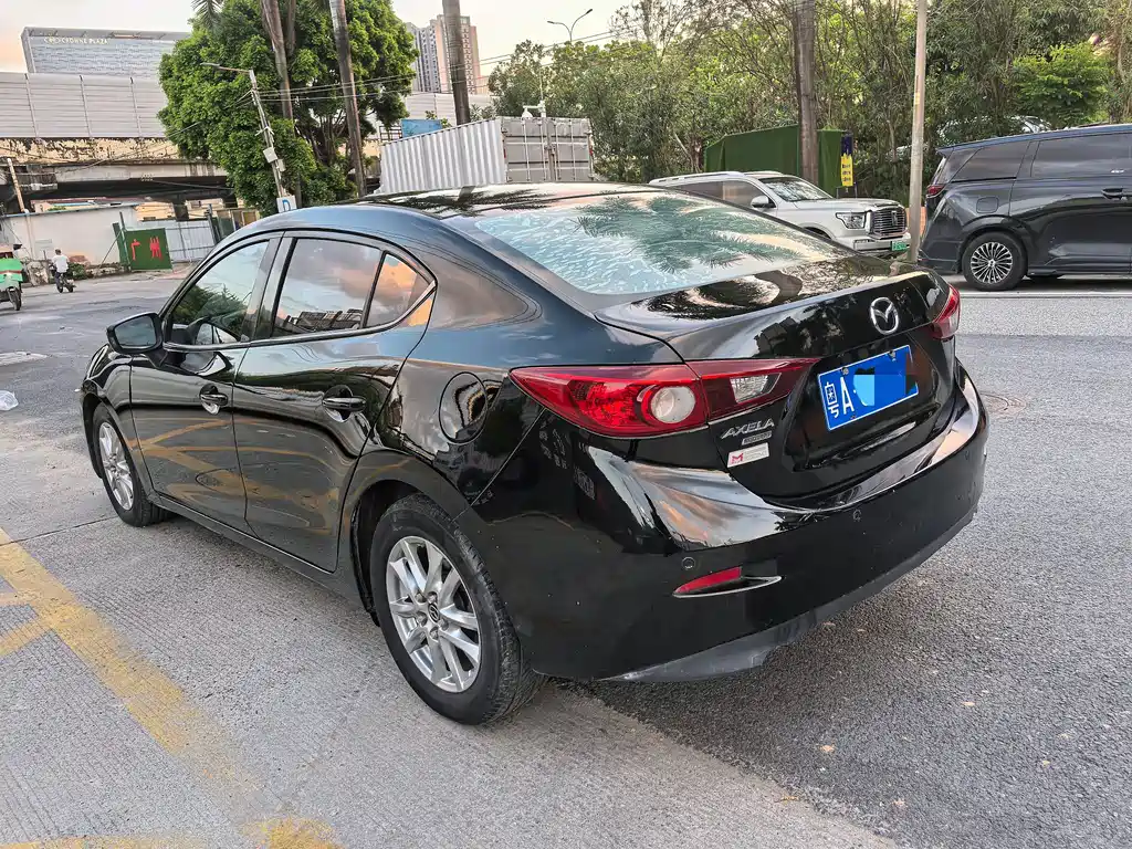 Mazda 3 Axela Sedan 1.5 L Auto Comfort