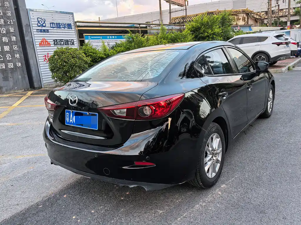 Mazda 3 Axela Sedan 1.5 L Auto Comfort