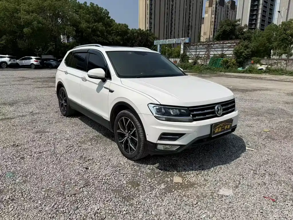 Tiguan L 330 TSI Auto 2 WD Style
