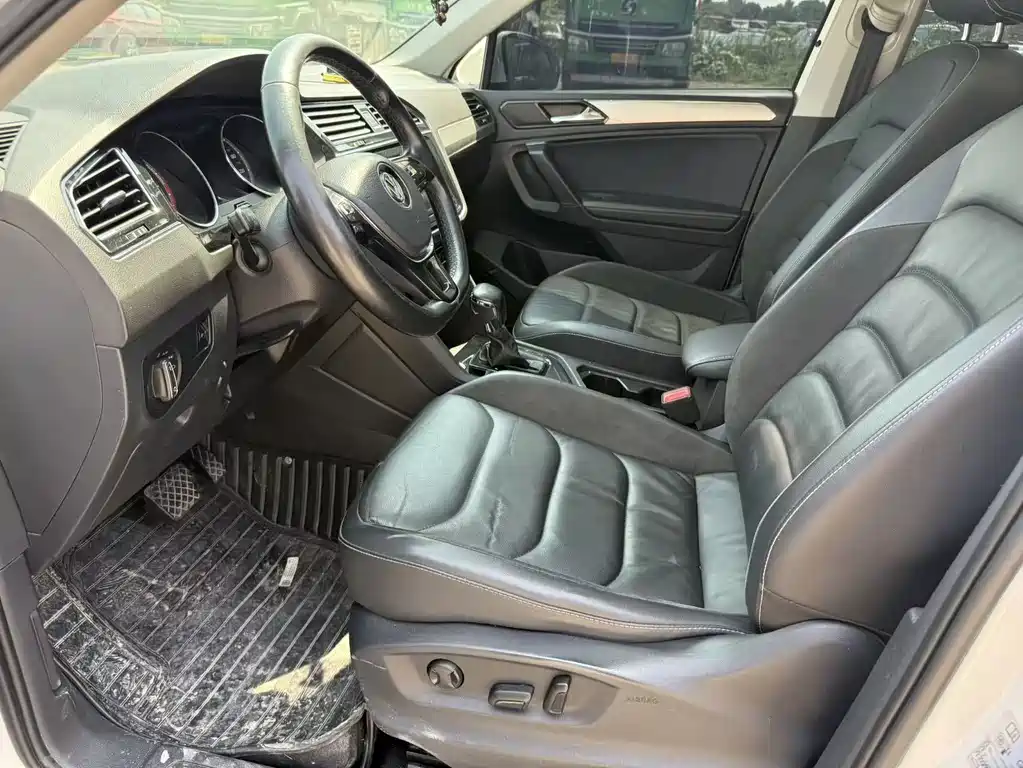 Tiguan L 330 TSI Auto 2 WD Style