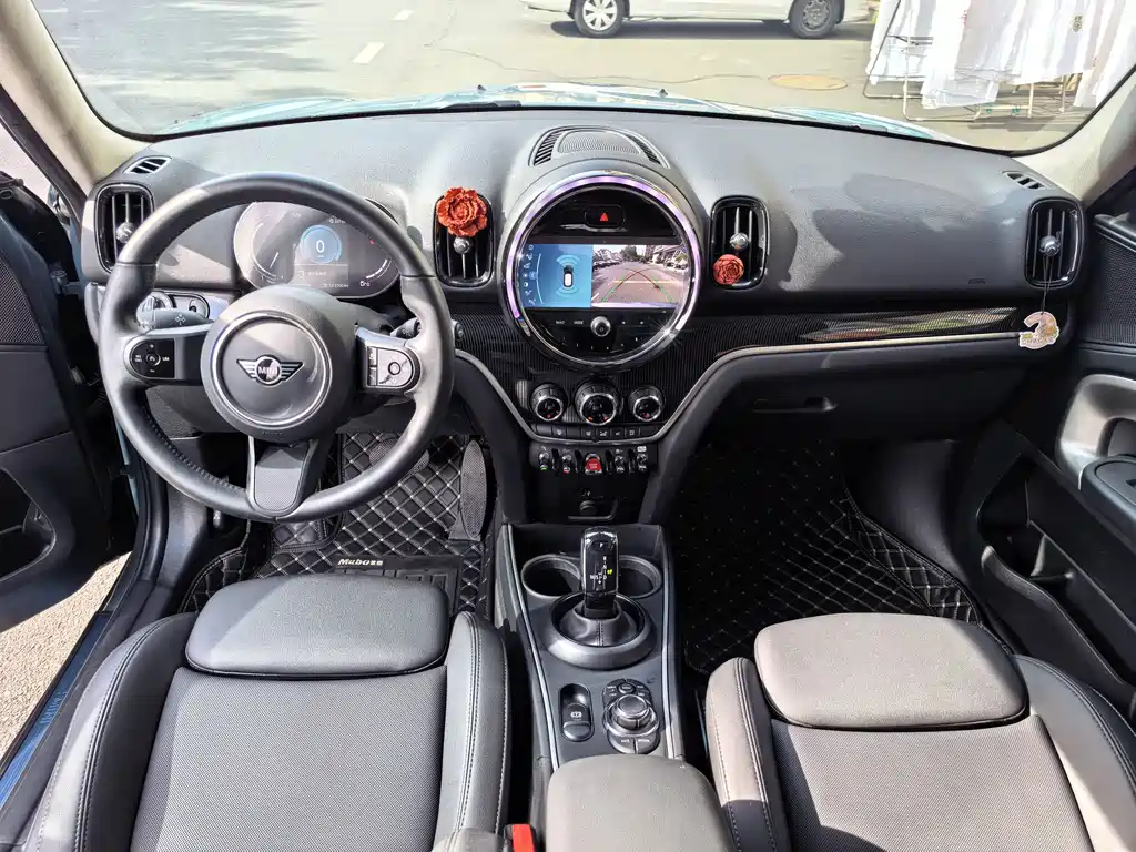 MINI COUNTRYMAN Facelift 1.5 T COOPER ALL4 Connoisseur