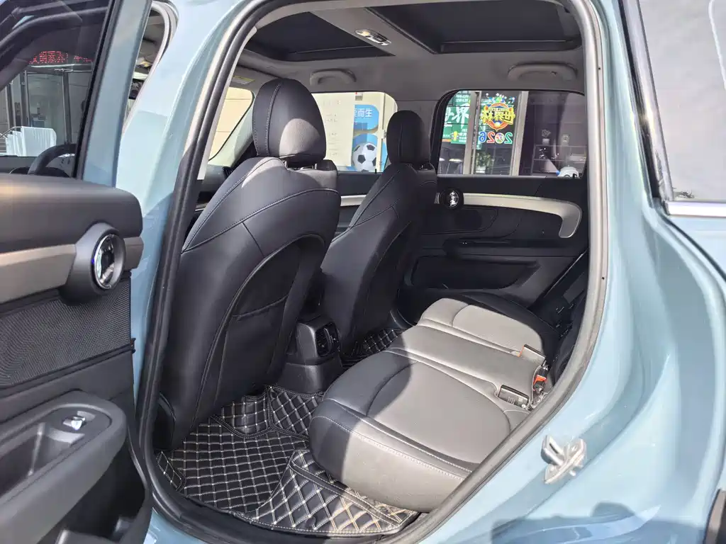MINI COUNTRYMAN Facelift 1.5 T COOPER ALL4 Connoisseur