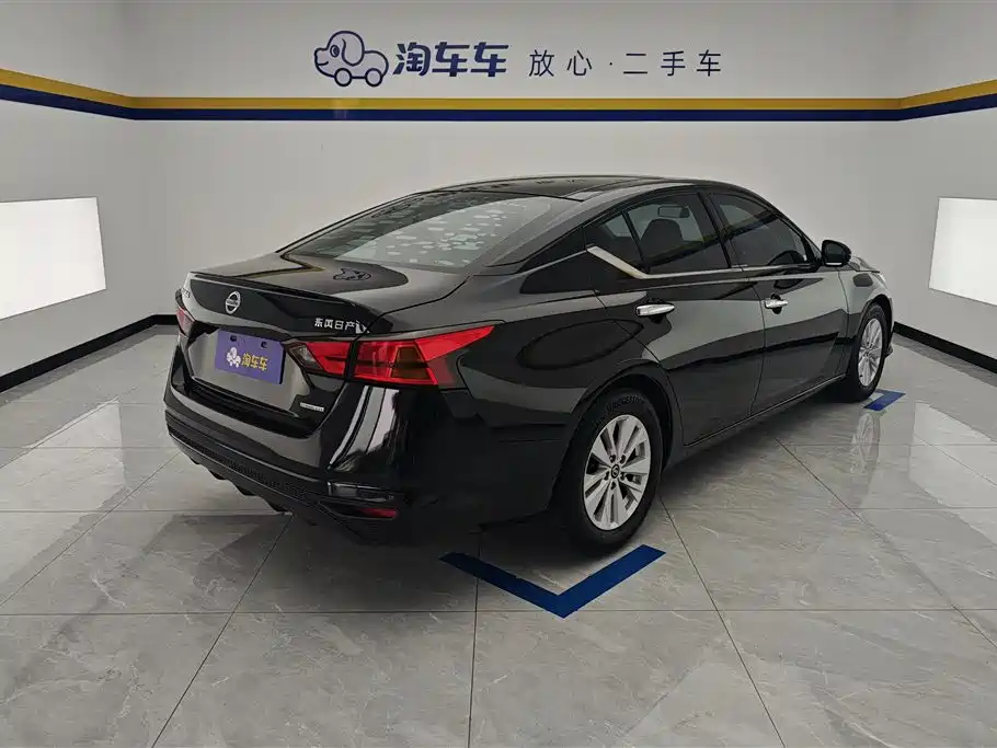 Teana 2.0 L XL Comfort