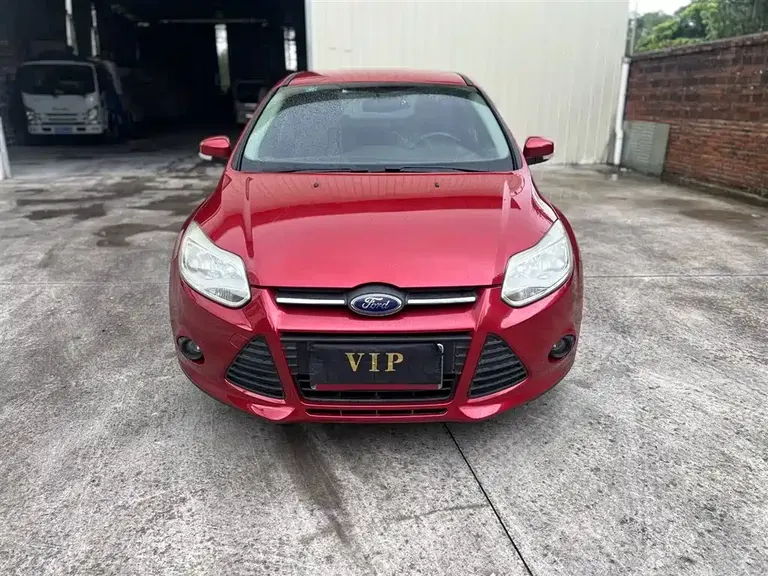 Ford Focus Sedan 1.6 L Auto Comfort