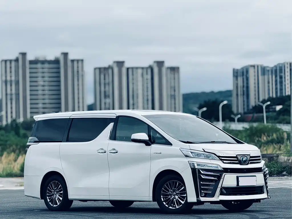 Vellfire Dual Engine 2.5 L HV Luxury