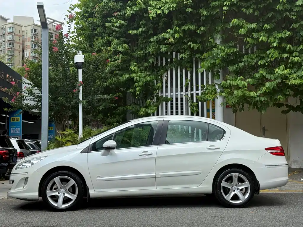 Peugeot 408 2.0 L Auto Comfort