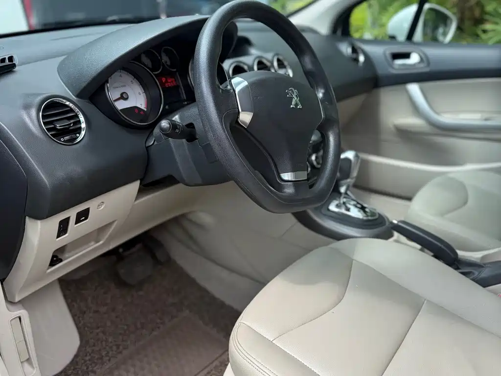 Peugeot 408 2.0 L Auto Comfort