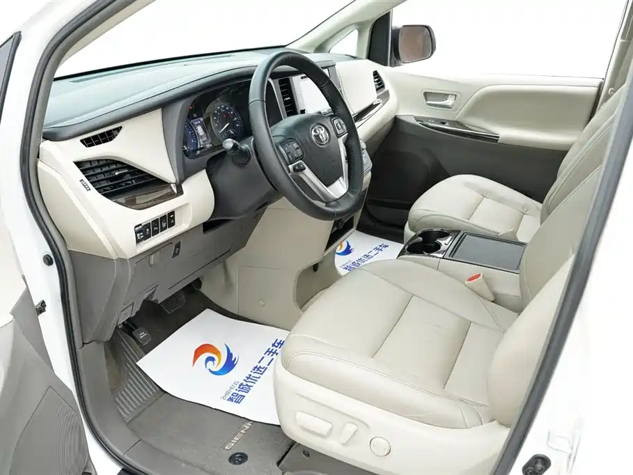 SIENNA 3.5 L 4 WD L