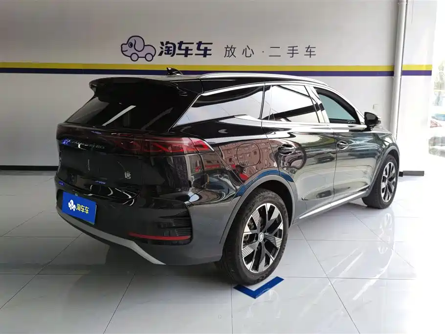 Tang NEV DM-i Glory 112 KM Flagship