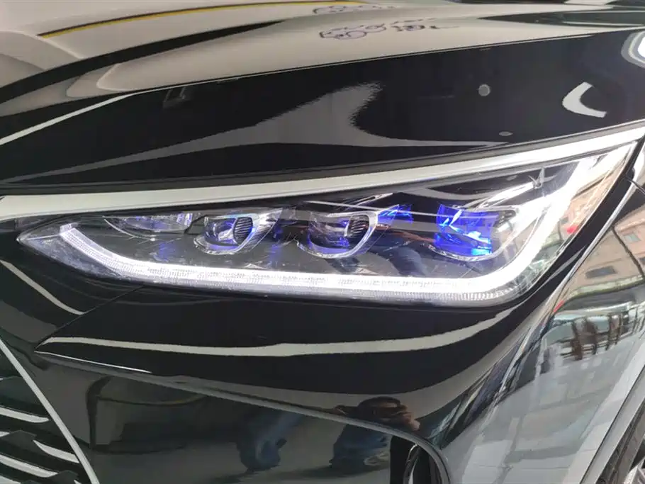 Tang NEV DM-i Glory 112 KM Flagship