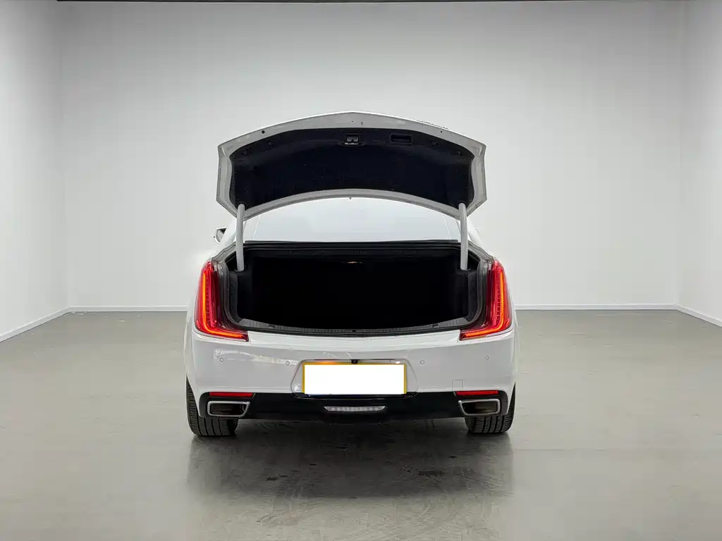 Cadillac XTS 28 T Tech