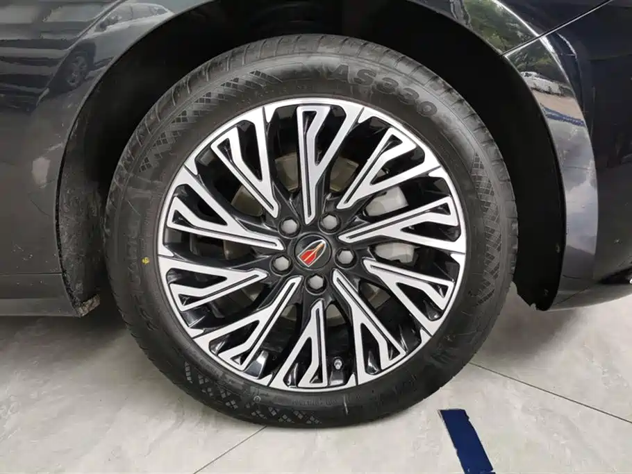 Hongqi H5 2.0 T Auto Flagship Smooth