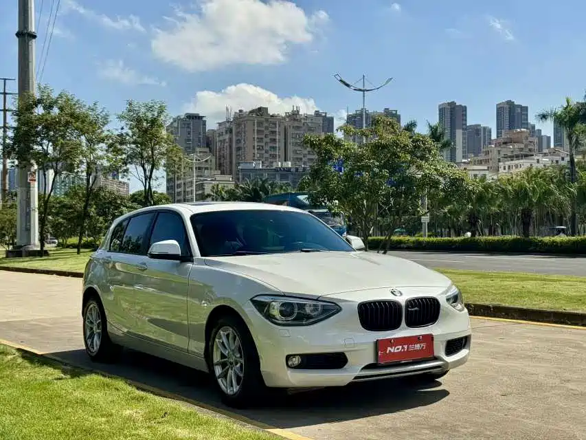 BMW 1 Series (Import) Facelift 118 i Leading