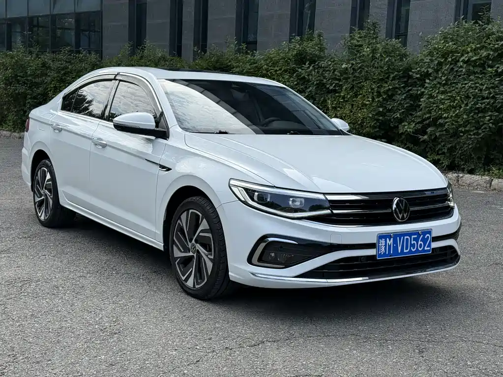 Bora 280 TSI DSG Supreme Travel