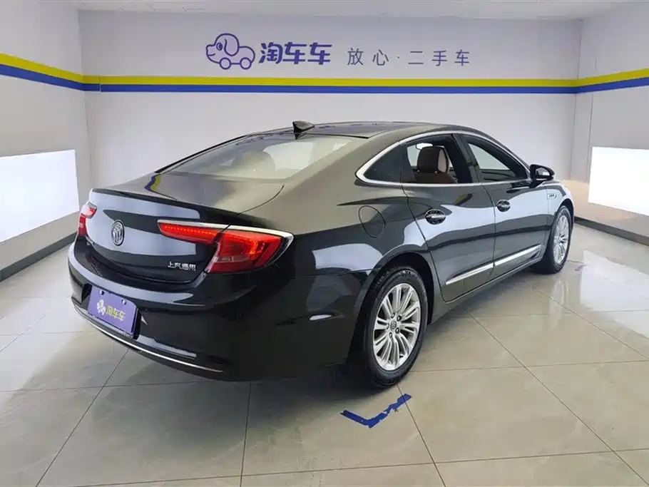 LaCrosse 20 T Luxury