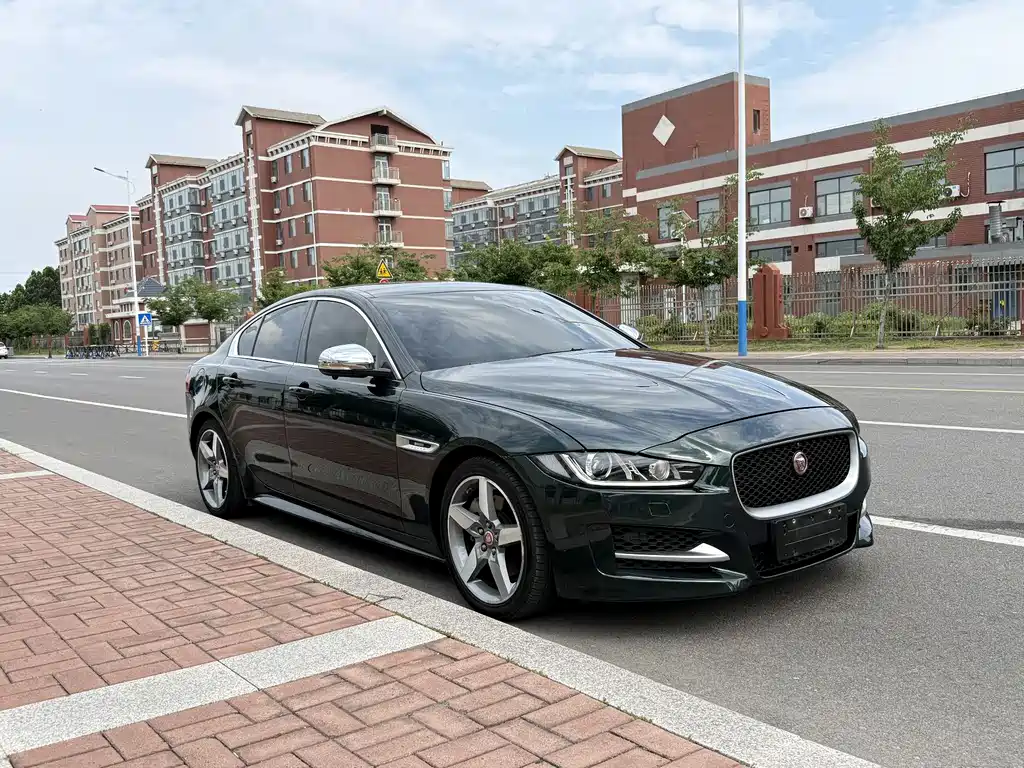 Jaguar XE 2.0 T 200 PS R-Sport