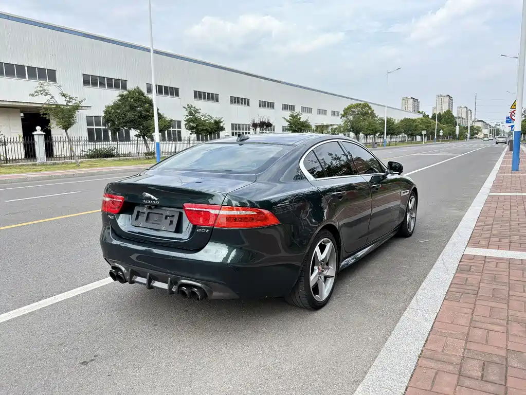 Jaguar XE 2.0 T 200 PS R-Sport
