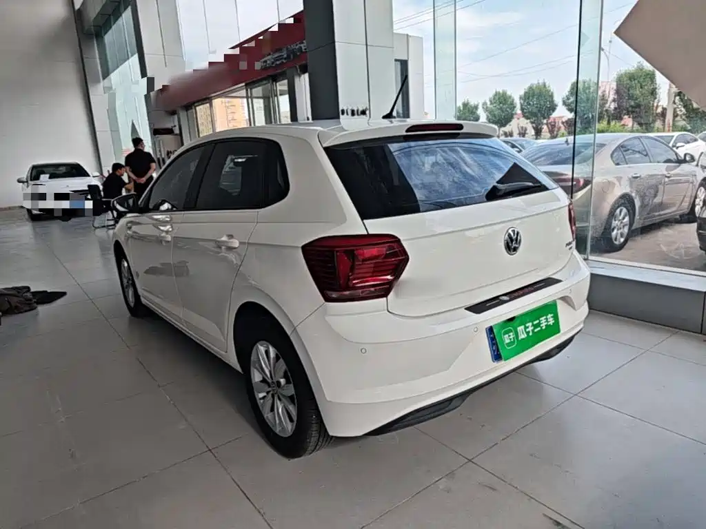 Polo Plus 1.5 L Auto Colorful Tech