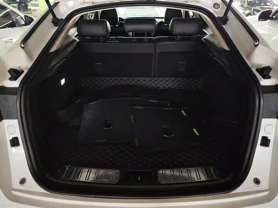 Changan CS85 Coupe 1.5 T DCT CN-VI