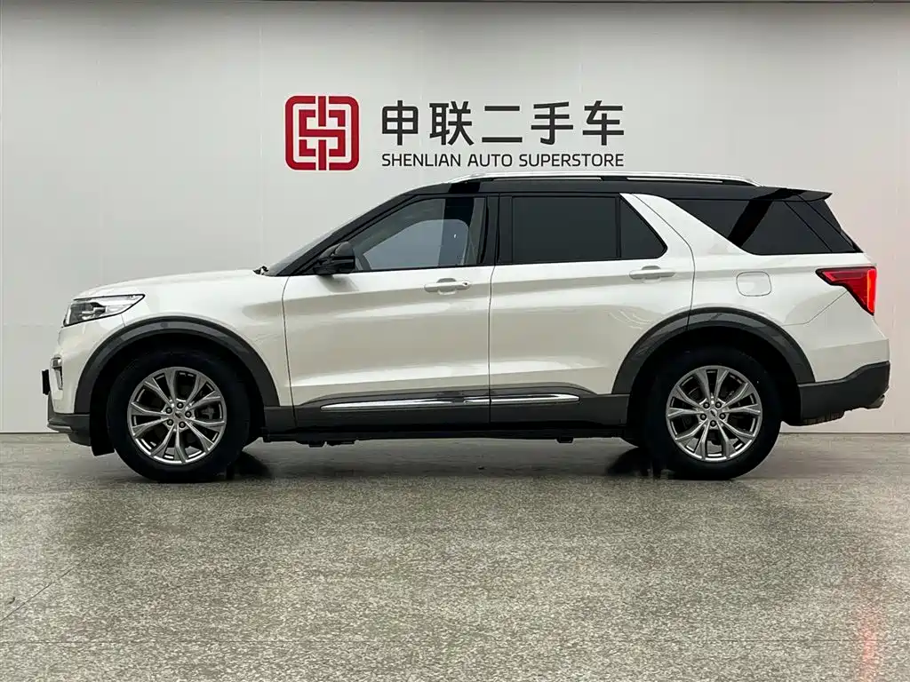Explorer EcoBoost 285 4 WD Style 6-seat