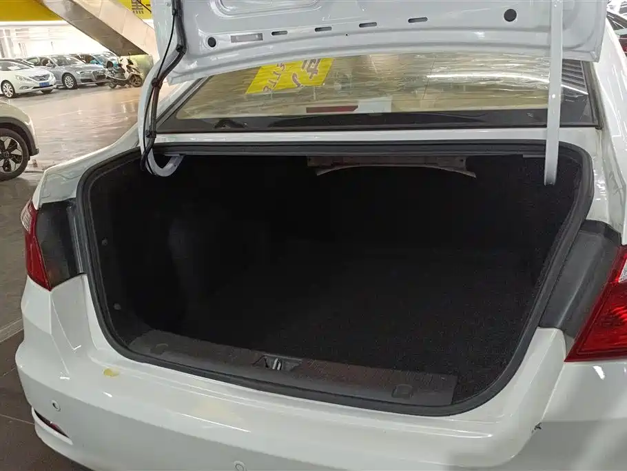 Eado 1.6 L Manual Style