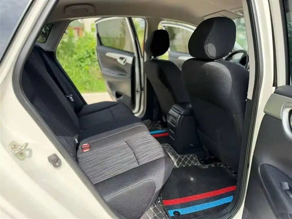 Sylphy Classic 1.6 XE CVT Comfort