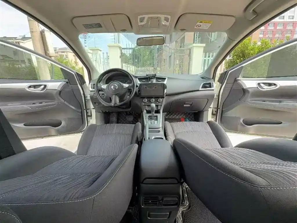Sylphy Classic 1.6 XE CVT Comfort