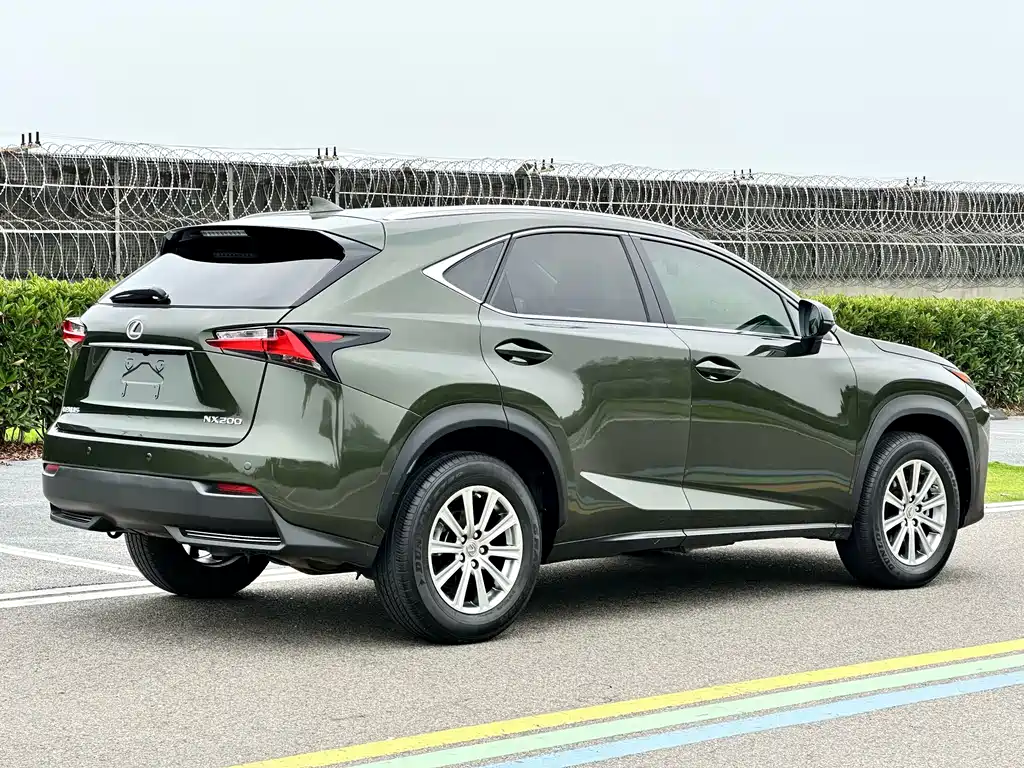 Lexus NX 200 AWD Sharp Style