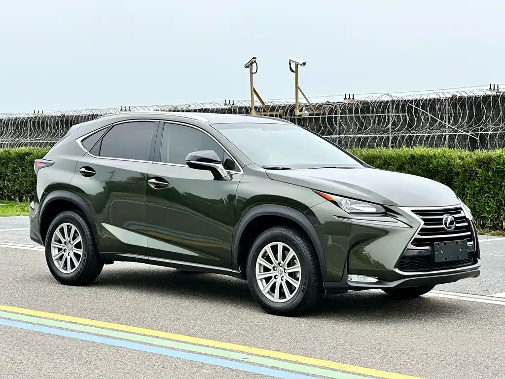 Lexus NX 200 AWD Sharp Style