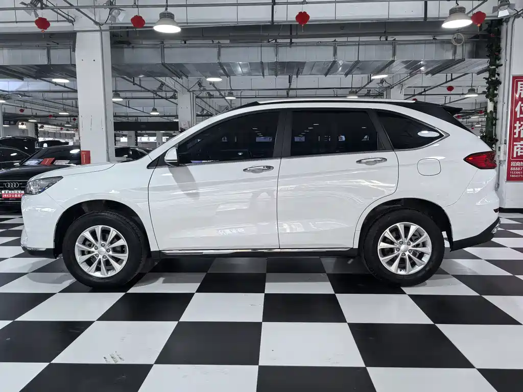 Haval M6 PLUS 1.5 T Manual Luxury Connected