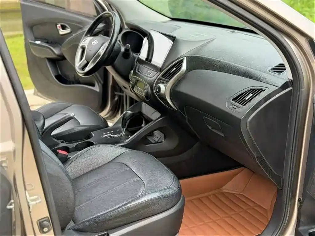Hyundai ix35 2.0 L Auto 2 WD Intelligent GLS CN-IV