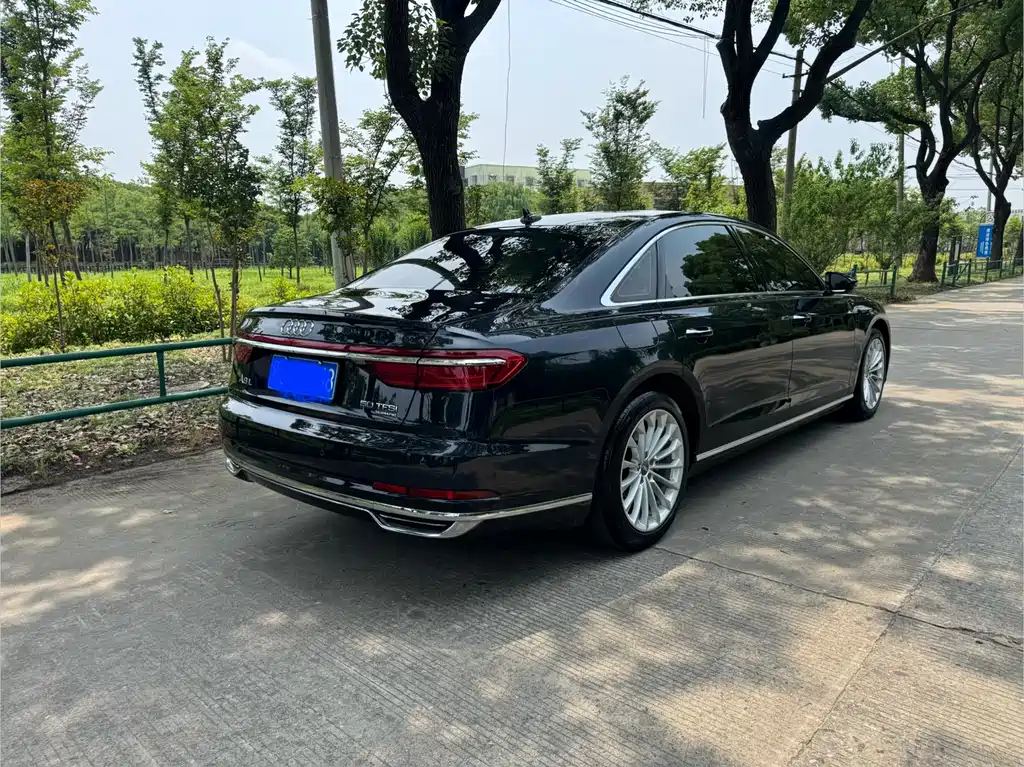 Audi A8 Facelift Plus A8 L 50 TFSI quattro Comfort