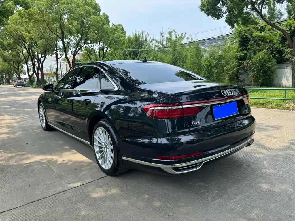 Audi A8 Facelift Plus A8 L 50 TFSI quattro Comfort
