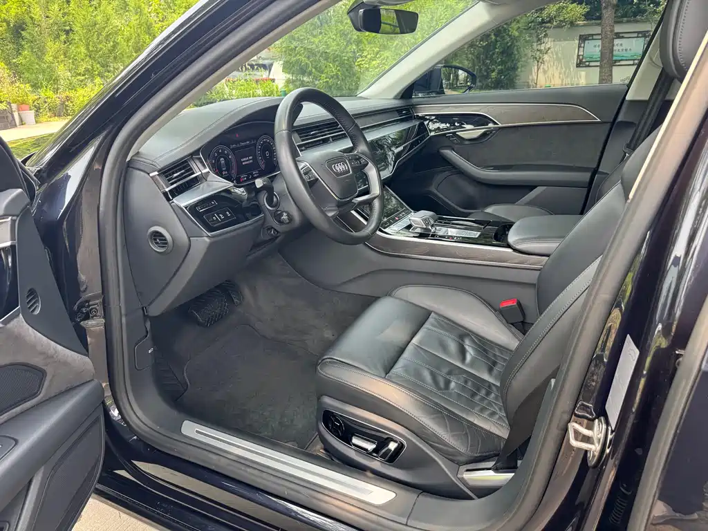 Audi A8 Facelift Plus A8 L 50 TFSI quattro Comfort