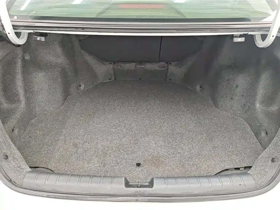 Crider 1.8 L CVT Luxury
