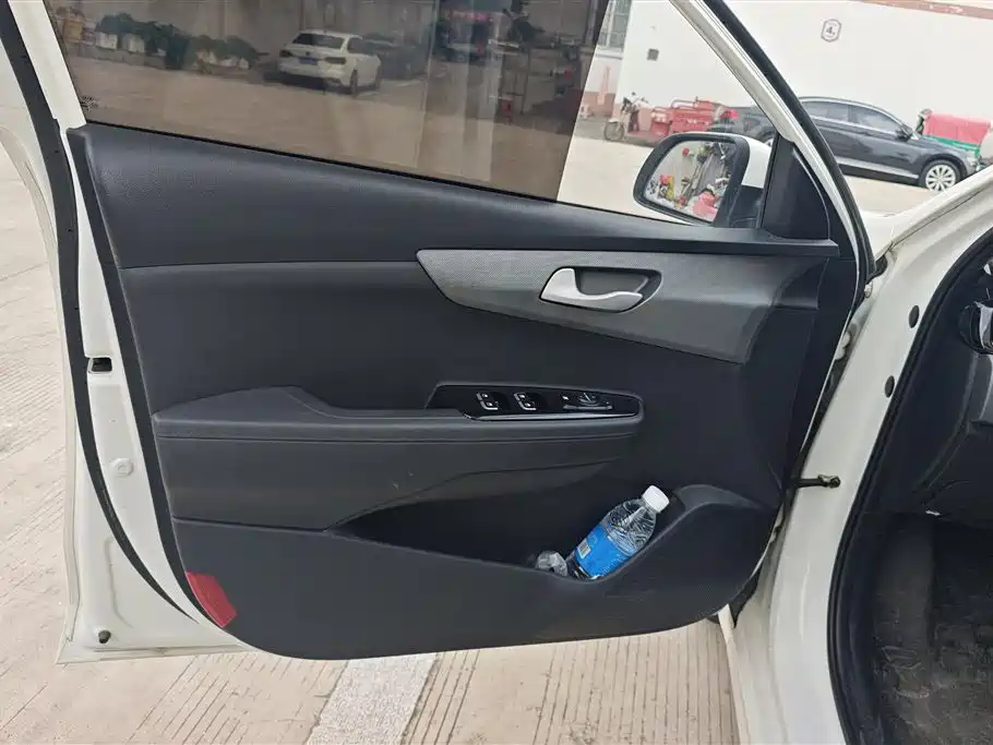 Forte 1.6 L Auto Style CN-VI