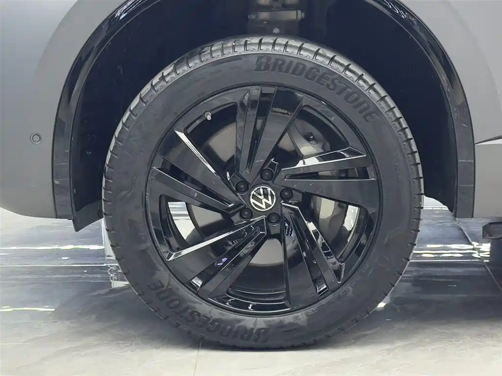 Touareg 3.0 TSI Sharp Enjoyment Volcanic Sport