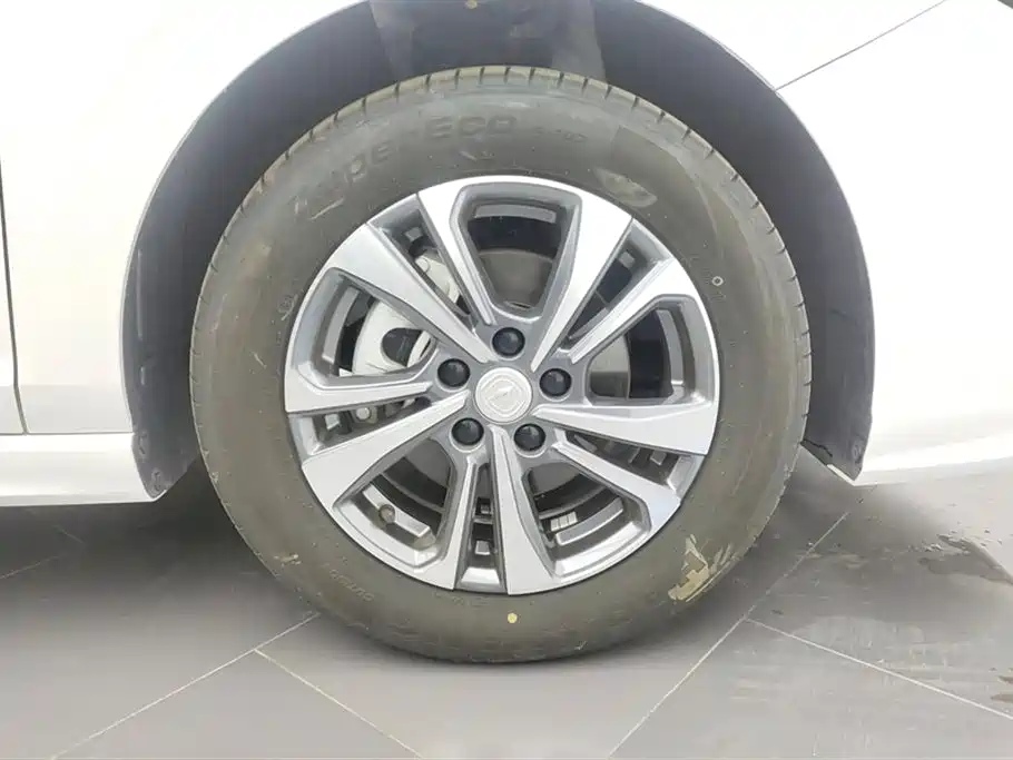 Eado Smooth Enjoyment PLUS Blue Whale NE 1.4 T GDI DCT Distinguished