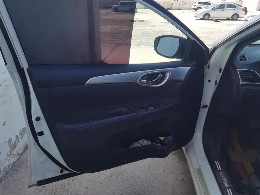 Sylphy Classic 1.6 XE CVT Comfort