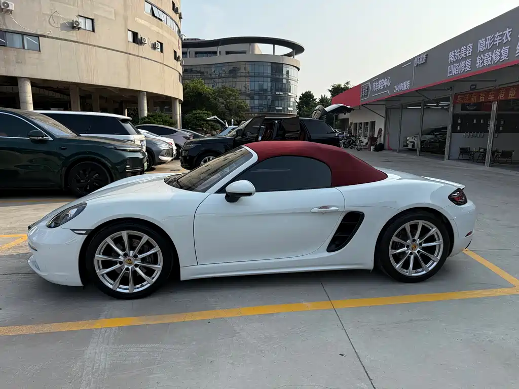 Porsche 718 Boxster 2.0 T