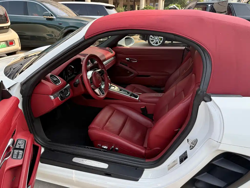 Porsche 718 Boxster 2.0 T