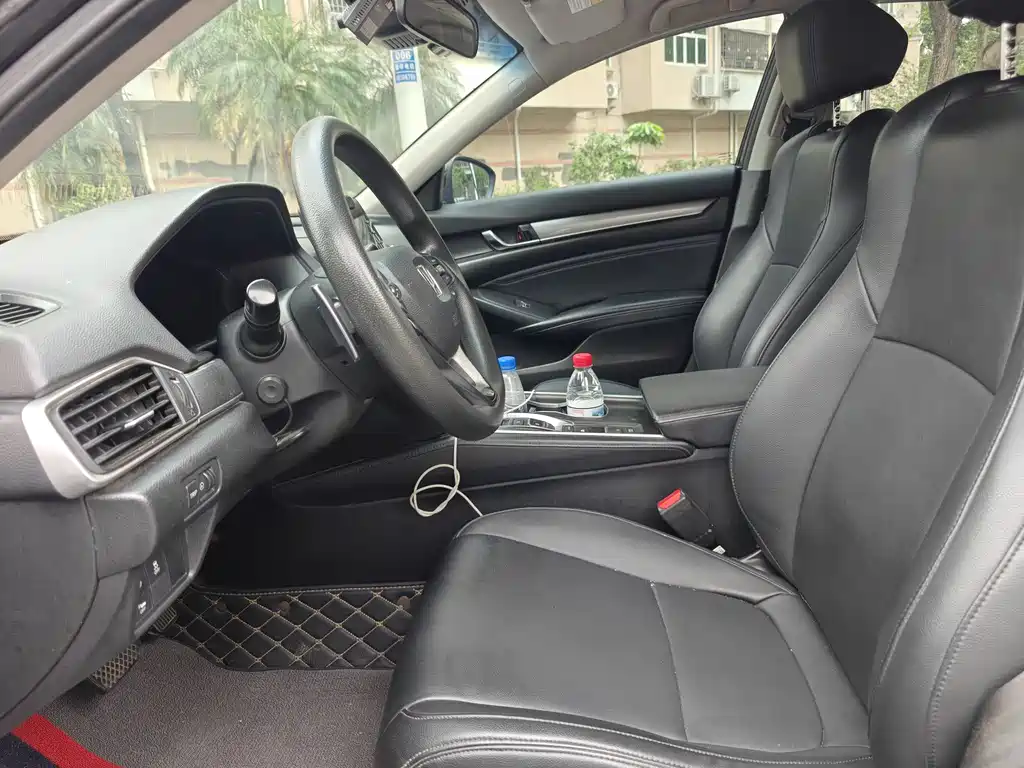 Accord Sharp· Hybrid 2.0 L Sharp Cool CN-VI