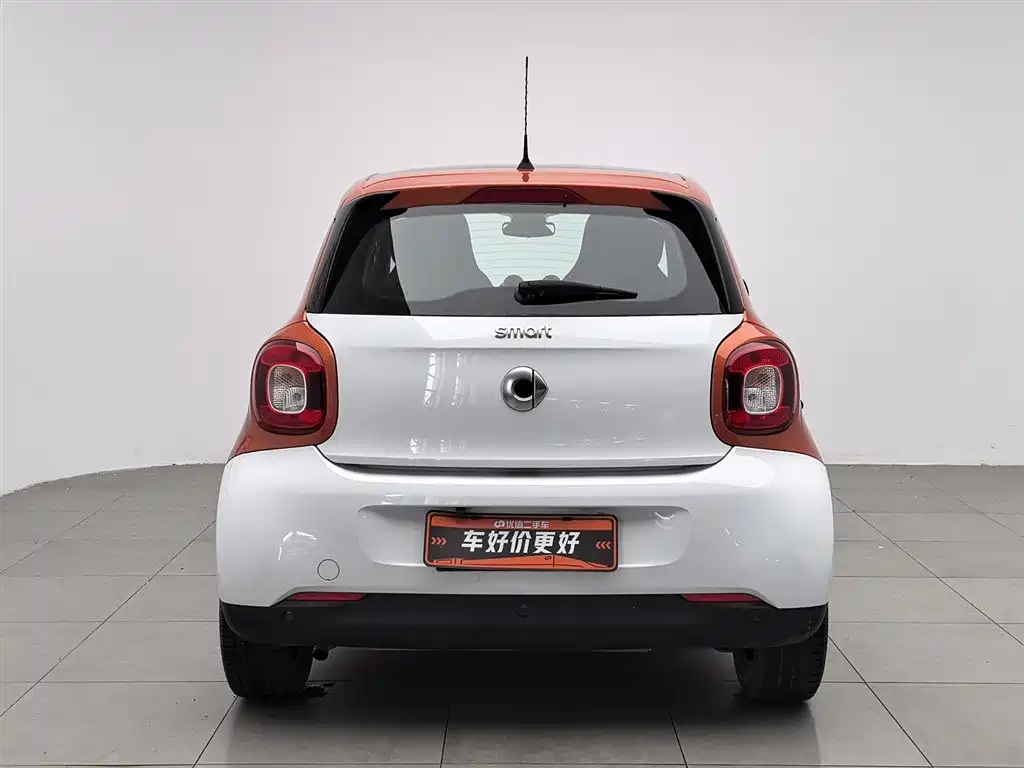 smart forfour 0.9 T 66 kW Pioneer