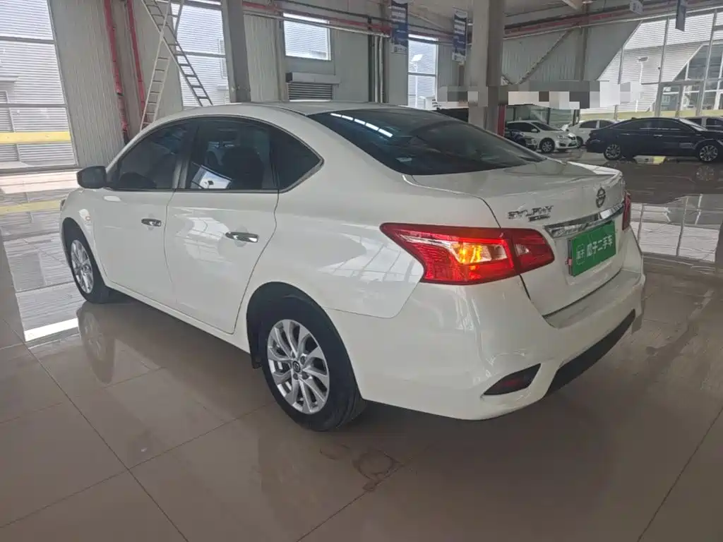 Sylphy Classic 1.6 XE CVT Comfort