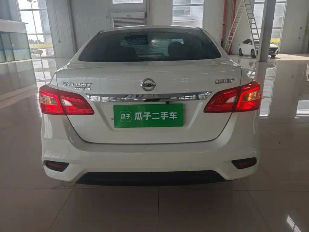 Sylphy Classic 1.6 XE CVT Comfort