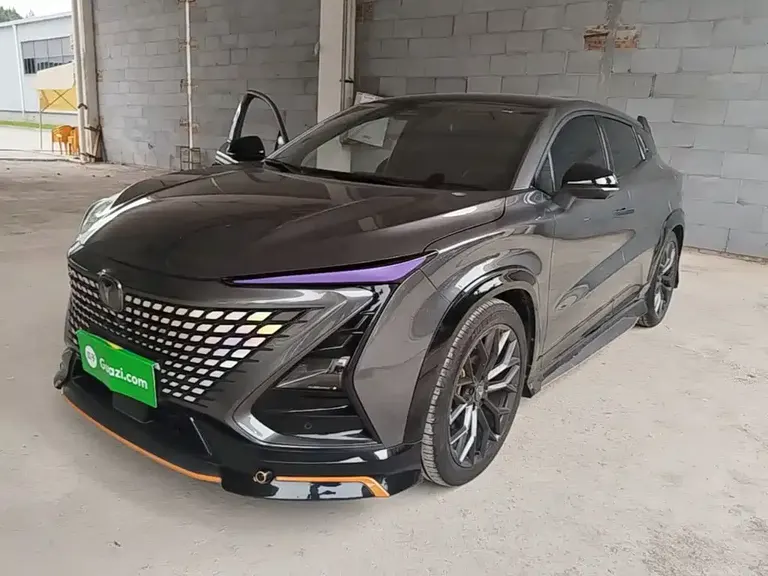 Changan UNI-T 长安UNI-T 2022款 2.0 T 运动版 尊贵型